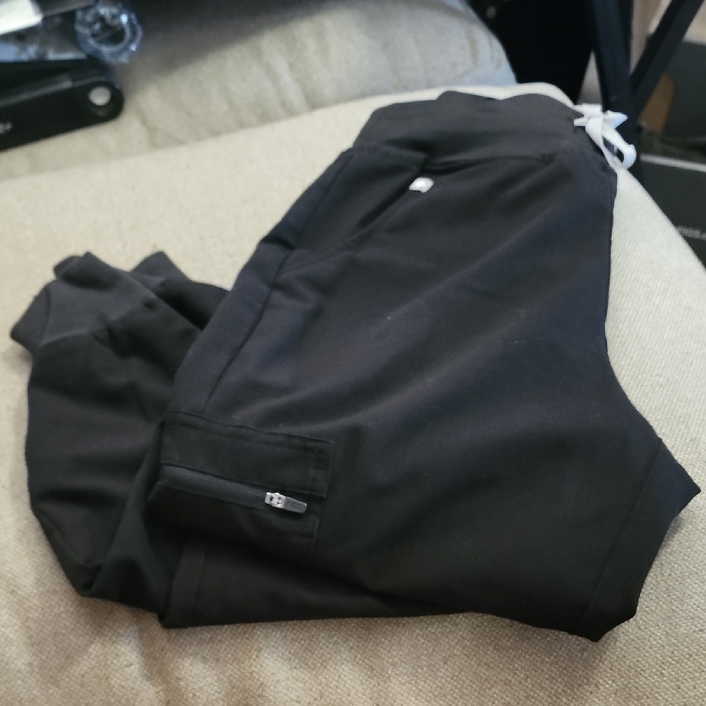 Figs Zamora Joggers In Black